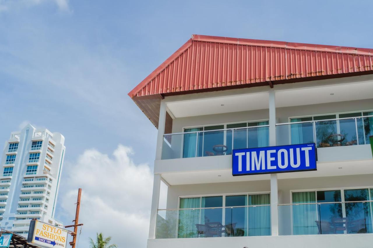 Time Out Hotel Patong Bagian luar foto