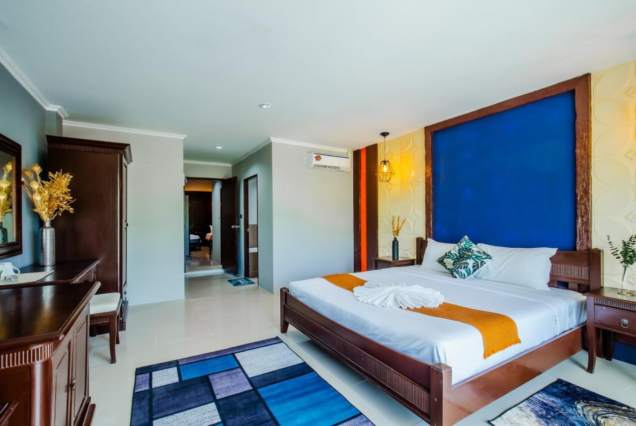 Time Out Hotel Patong Bagian luar foto