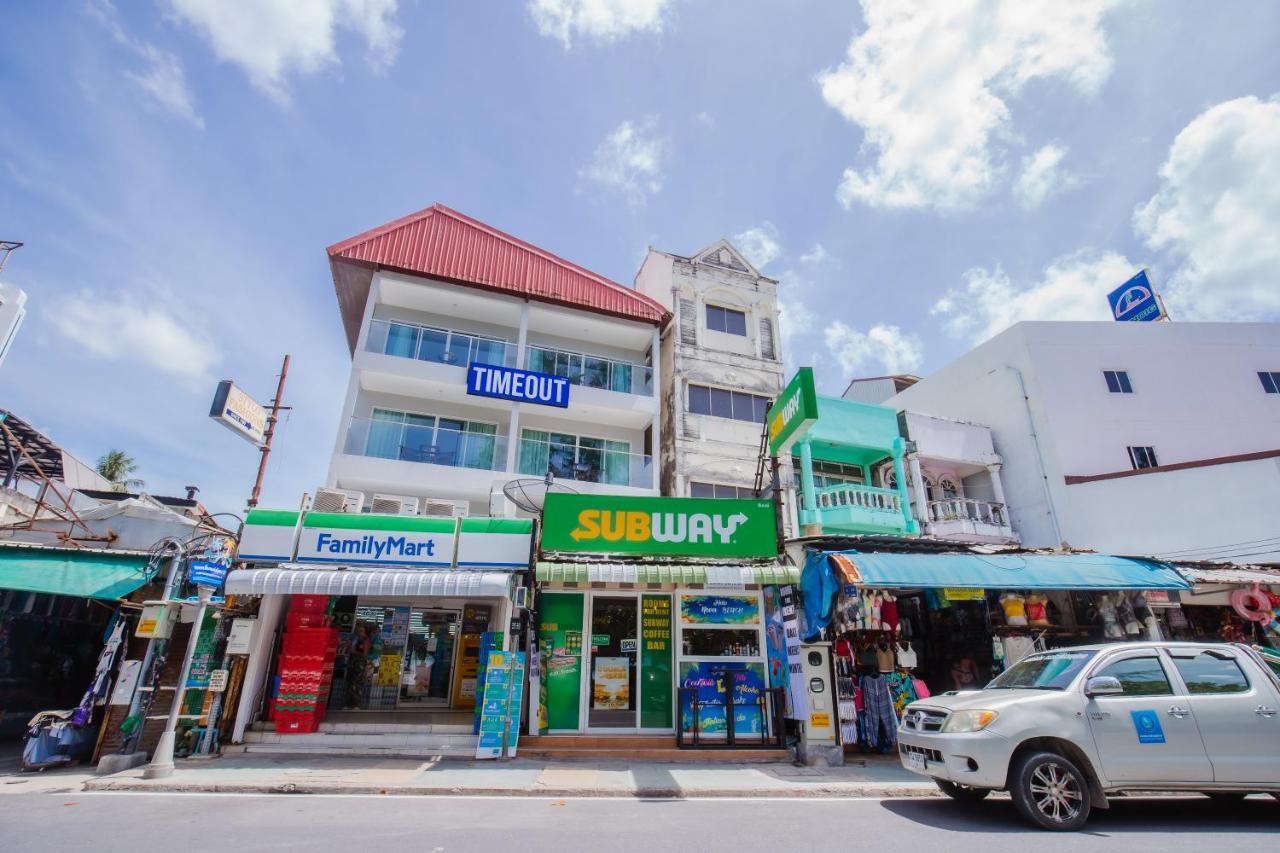 Time Out Hotel Patong Bagian luar foto