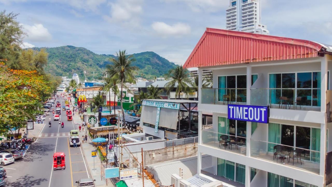 Time Out Hotel Patong Bagian luar foto